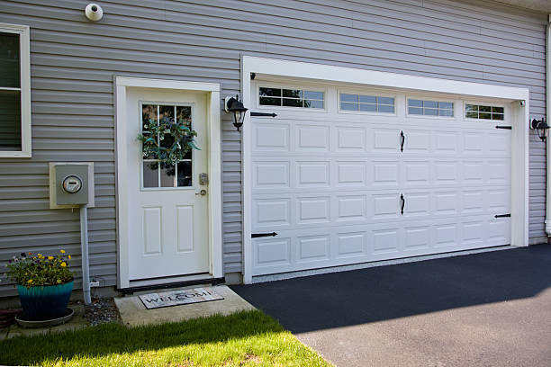 24/7 Emergency Garage Door Roller Replacement experts in Burleson, TX